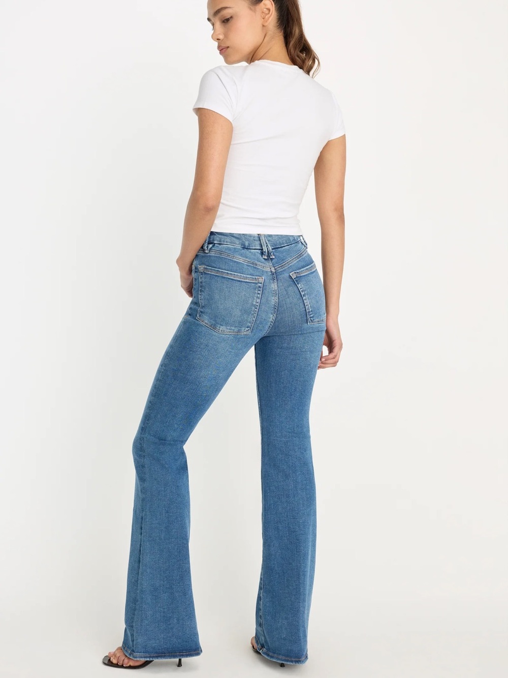 Good American Power Stretch Pull-on Flare Pants - Picture 2 of 8